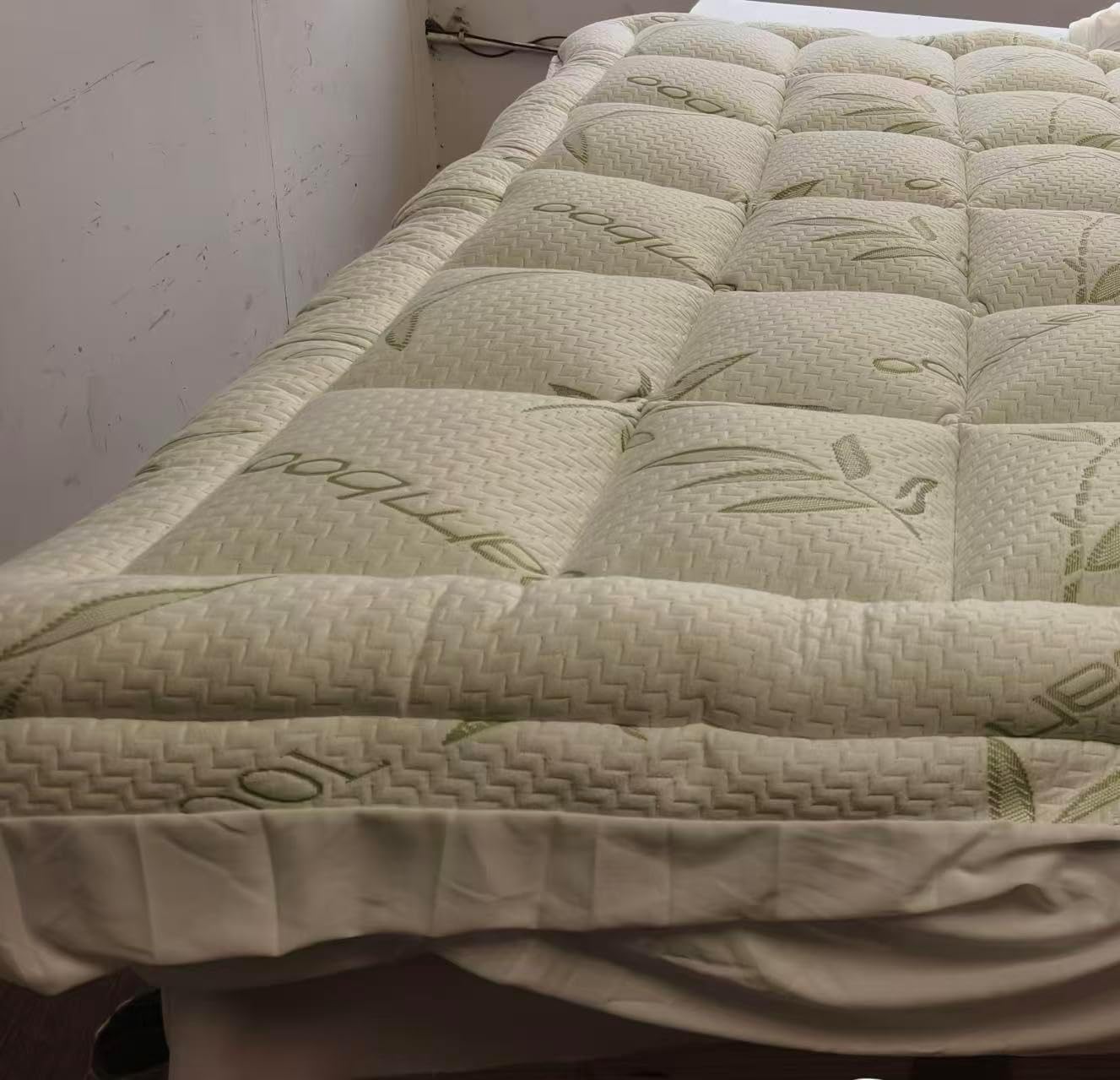 Whatbedding Bamboo Fiber Mattress Topper